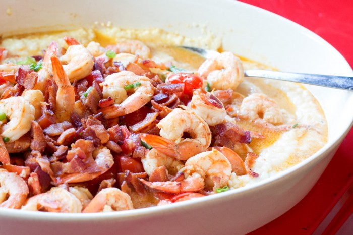 Shrimp and Grits with Coconut Milk and Bacon – Bakin' Bit